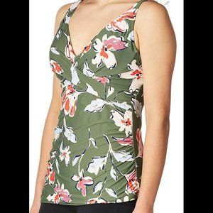NWT Catalina Women's Standard Tankini Top